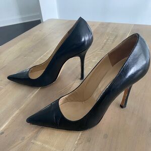 Manolo Blahnik BB, Black pointed toe court shoe stiletto high heel 100% leather